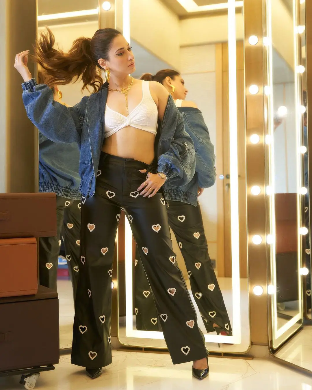 Tamannaah shining in front of the mirror