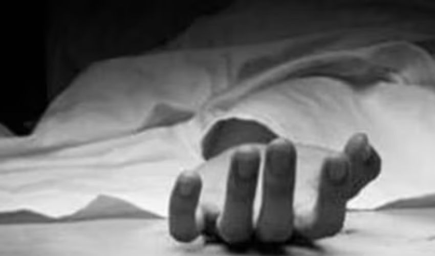 Gender Change : అబ్బాయిలా మార్చేస్తానని యువతిని నరికేసిన మాంత్రికుడు .. దీని వెనుక అసలు కుట్ర ఇదే.. Gender Change : అబ్బాయిలా మార్చేస్తానని యువతిని నరికేసిన మాంత్రికుడు .. దీని వెనుక అసలు కుట్ర ఇదే..