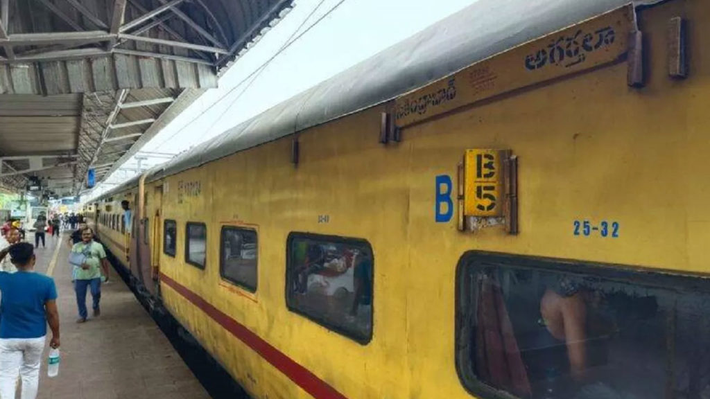 Fire breaks out on Secunderabad to Agartala Express train at Odisha