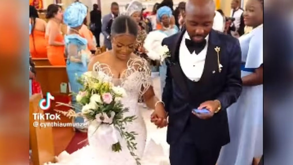 groom glued to phone as he walks down the aisle with bride, then bride gave divorce