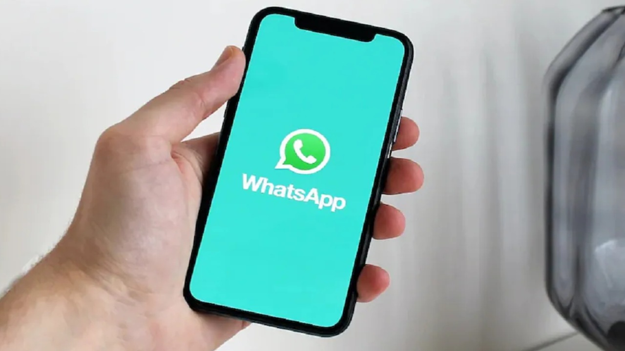 WhatsApp Chat Lock feature is now available