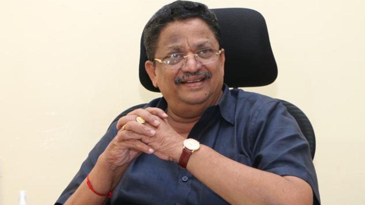 C Kalyan : కొంతమంది సినిమా వాళ్ళ విమర్శలు పట్టించుకోనవసరం లేదు.. ఏపీ ఫైబర్ నెట్ పస్ట్ డే పస్ట్ షోపై నిర్మాత సి కళ్యాణ్ సంచలన కామెంట్స్.. C Kalyan : కొంతమంది సినిమా వాళ్ళ విమర్శలు పట్టించుకోనవసరం లేదు.. ఏపీ ఫైబర్ నెట్ పస్ట్ డే పస్ట్ షోపై నిర్మాత సి కళ్యాణ్ సంచలన కామెంట్స్..