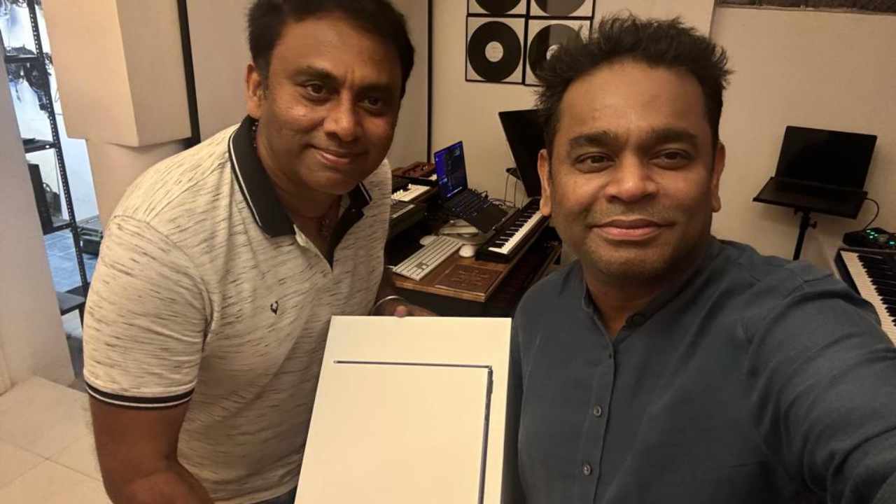 Obeli N Krishna : తమిళ్ స్టార్ డైరెక్టర్ ఒబెలి ఎన్.కృష్ణకు ఎ.ఆర్.రెహమాన్ అభినందనలు.. త్వరలో పాన్ ఇండియా ప్రాజెక్ట్తో.. Obeli N Krishna : తమిళ్ స్టార్ డైరెక్టర్ ఒబెలి ఎన్.కృష్ణకు ఎ.ఆర్.రెహమాన్ అభినందనలు.. త్వరలో పాన్ ఇండియా ప్రాజెక్ట్తో..