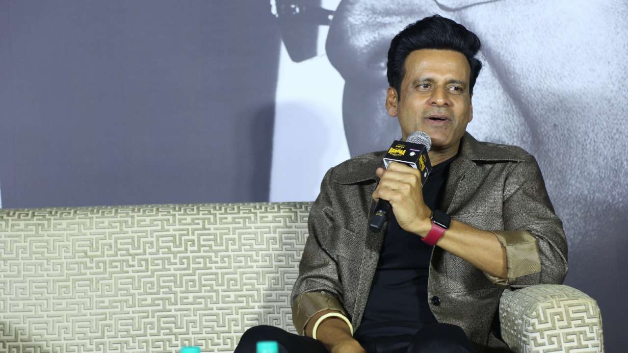 Manoj Bajpayee : సెన్సార్ వస్తే ఓటీటీ చచ్చిపోతుంది.. మనోజ్ బాజ్పాయ్ వ్యాఖ్యలు.. Manoj Bajpayee : సెన్సార్ వస్తే ఓటీటీ చచ్చిపోతుంది.. మనోజ్ బాజ్పాయ్ వ్యాఖ్యలు..