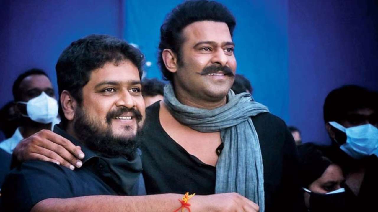 Prabhas : ప్రభాస్ ముందే చెప్పినా ఓం రౌత్ వినలేదా? ఆదిపురుష్ పై ప్రభాస్ కామెంట్స్.. వైరల్ అవుతున్న వీడియో.. Prabhas : ప్రభాస్ ముందే చెప్పినా ఓం రౌత్ వినలేదా? ఆదిపురుష్ పై ప్రభాస్ కామెంట్స్.. వైరల్ అవుతున్న వీడియో..