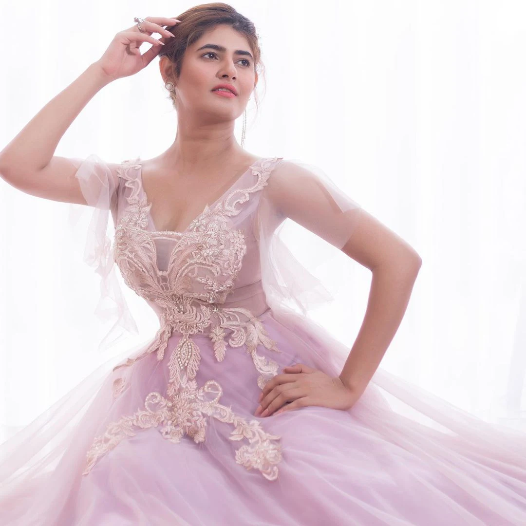 tollywood actress Ashima Narwal photos in pink dress