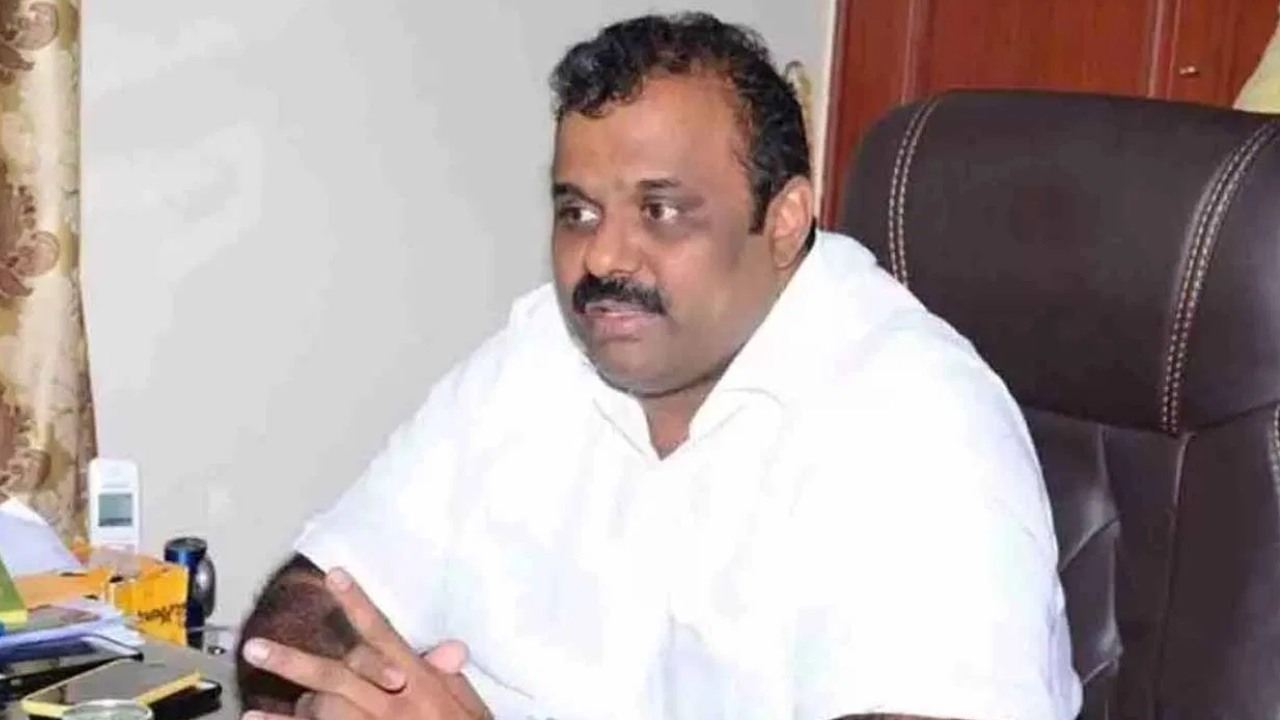 క్యూఆర్ కోడ్తో రాజముద్రతో ఉచితంగా డిజిటల్ పాస్ బుక్స్: ఏపీ మంత్రి అనగాని సత్యప్రసాద్ క్యూఆర్ కోడ్తో రాజముద్రతో ఉచితంగా డిజిటల్ పాస్ బుక్స్: ఏపీ మంత్రి అనగాని సత్యప్రసాద్