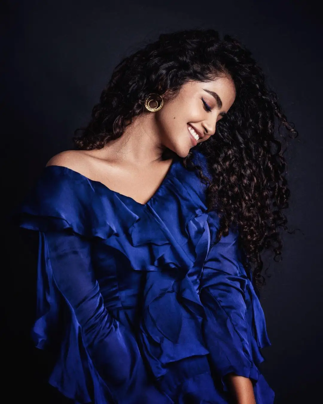 Anupama Parameswaran Cute Looks with Curly Hair