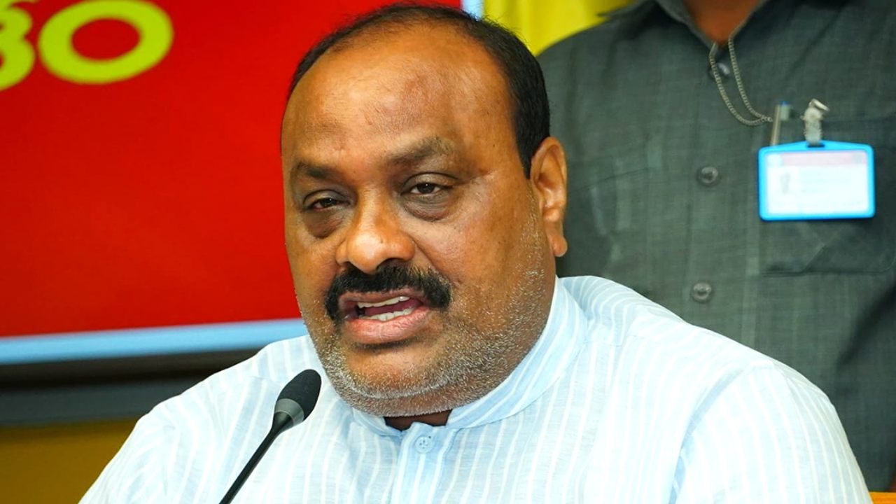Atchenaidu : వైసీపీ నేతలు రాక్షసంగా ప్రవర్తిస్తున్నారు : అచ్చెన్నాయుడు Atchenaidu : వైసీపీ నేతలు రాక్షసంగా ప్రవర్తిస్తున్నారు : అచ్చెన్నాయుడు
