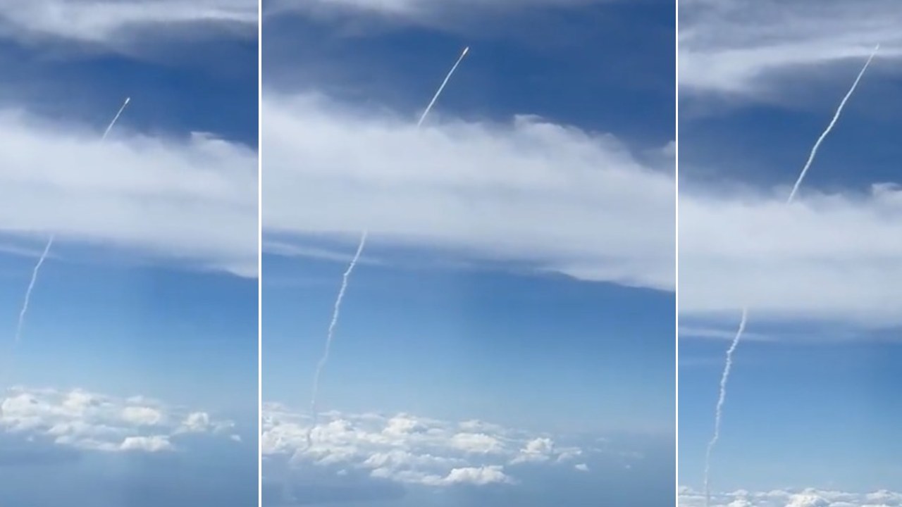 Chandrayaan-3 Launch: నింగిలోకి దూసుకెళ్తున్న చంద్రయాన్-3ని విమానంలోనుంచి చూశారా..? వీడియో వైరల్ Chandrayaan-3 Launch: నింగిలోకి దూసుకెళ్తున్న చంద్రయాన్-3ని విమానంలోనుంచి చూశారా..? వీడియో వైరల్