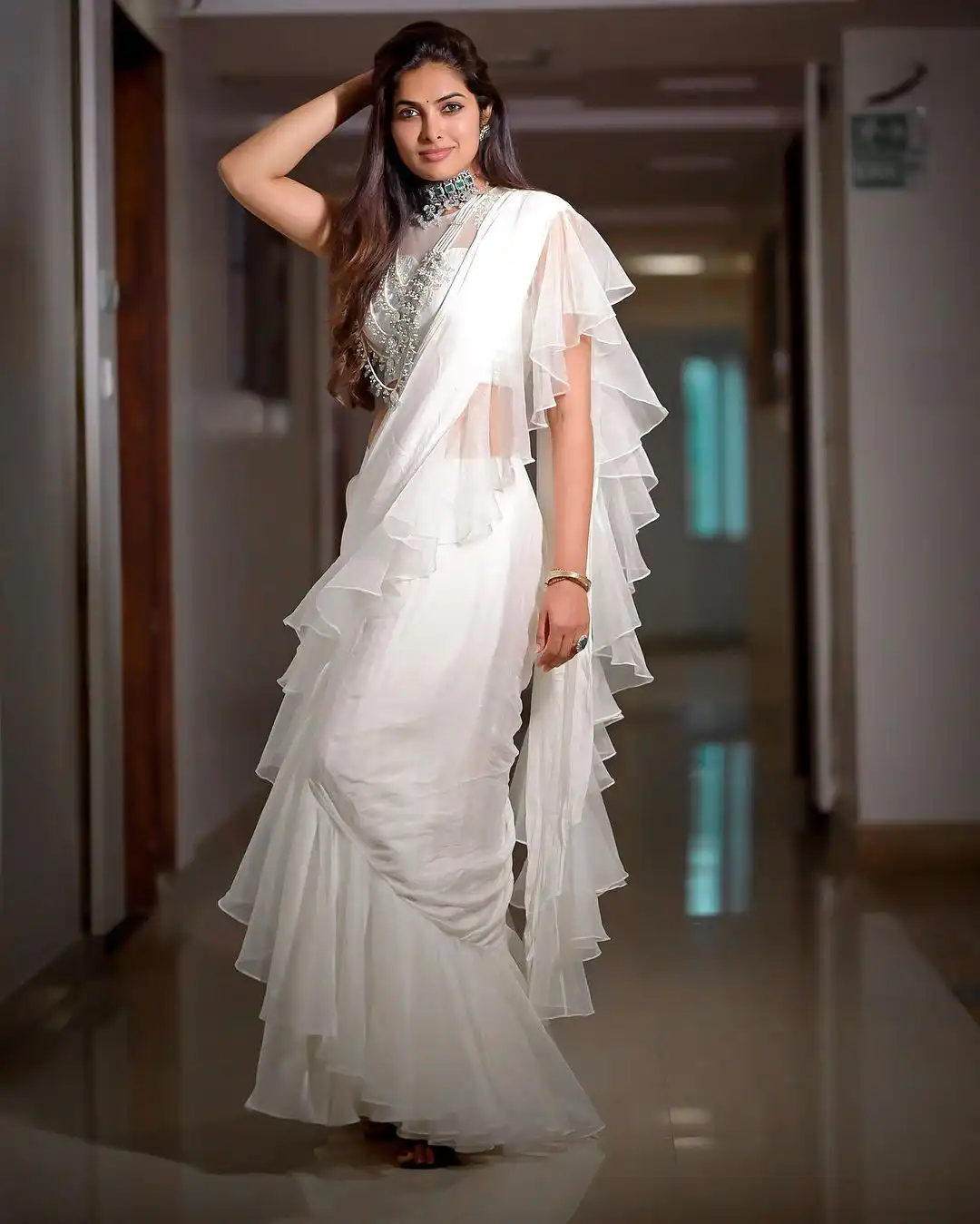 Divi Vadthya Stunning Looks in White Saree 