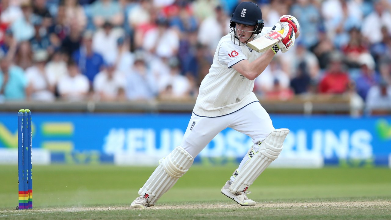 Ashes 2023 : బజ్బాల్ దెబ్బ.. ఆసీస్ అబ్బా.. మూడో టెస్టులో ఇంగ్లాండ్ విజయం.. సిరీస్ ఆశలు సజీవం Ashes 2023 : బజ్బాల్ దెబ్బ.. ఆసీస్ అబ్బా.. మూడో టెస్టులో ఇంగ్లాండ్ విజయం.. సిరీస్ ఆశలు సజీవం