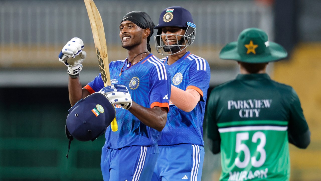 Emerging Asia Cup : సాయి సుదర్శన్ అజేయ సెంచరీ.. పాక్ పై భారత్ విజయం Emerging Asia Cup : సాయి సుదర్శన్ అజేయ సెంచరీ.. పాక్ పై భారత్ విజయం