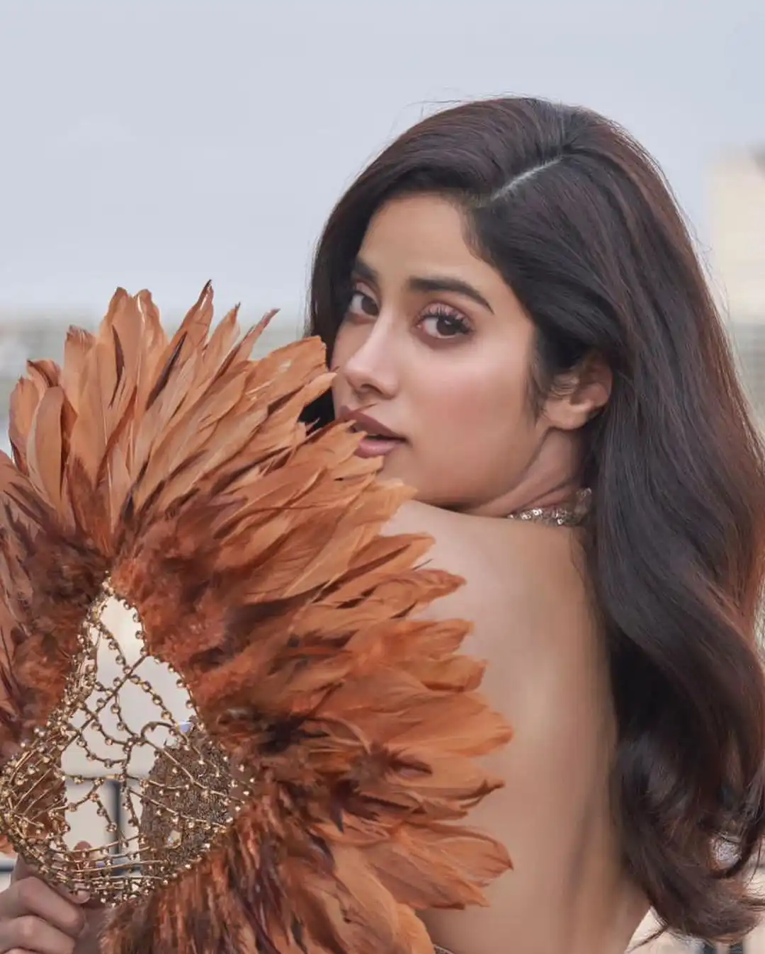 Janhvi Kapoor shines in Special designing Dress