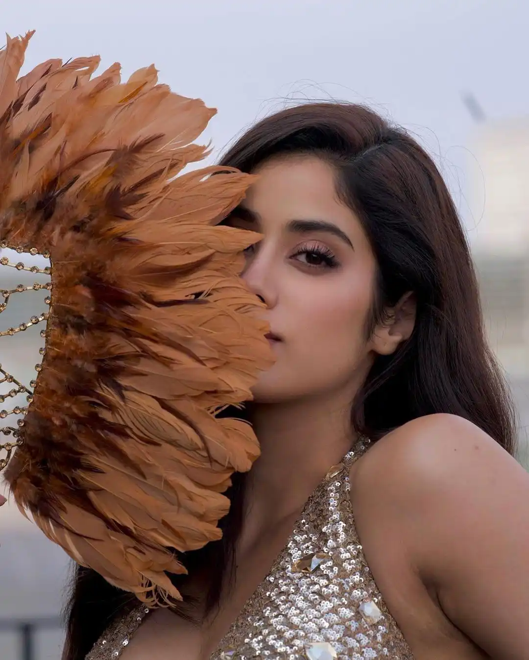 Janhvi Kapoor shines in Special designing Dress