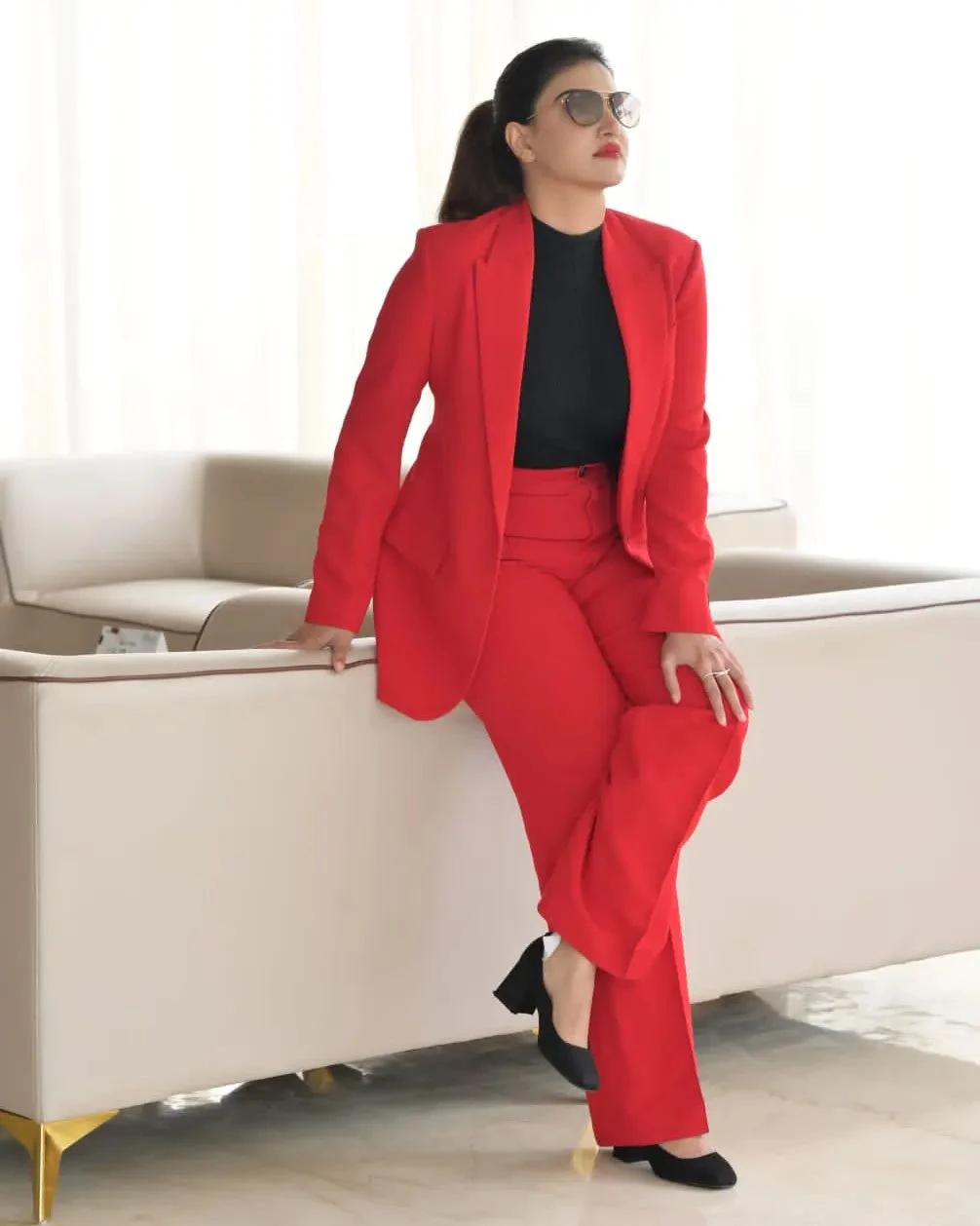 Malayala Actress Honey Rose Stylish Photos gone viral