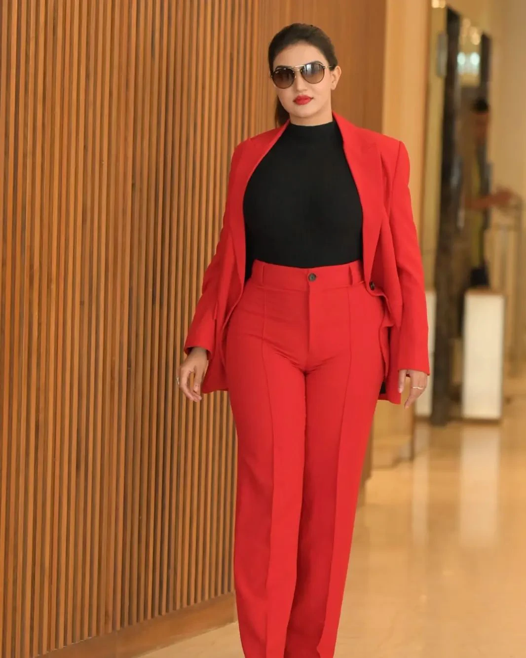 Malayala Actress Honey Rose Stylish Photos gone viral