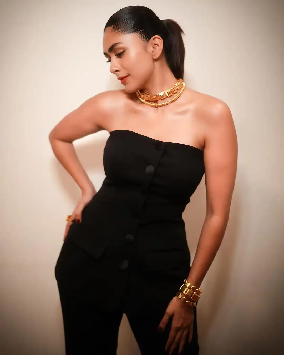 Mrunal Thakur Sizzling Looks in Black Dress