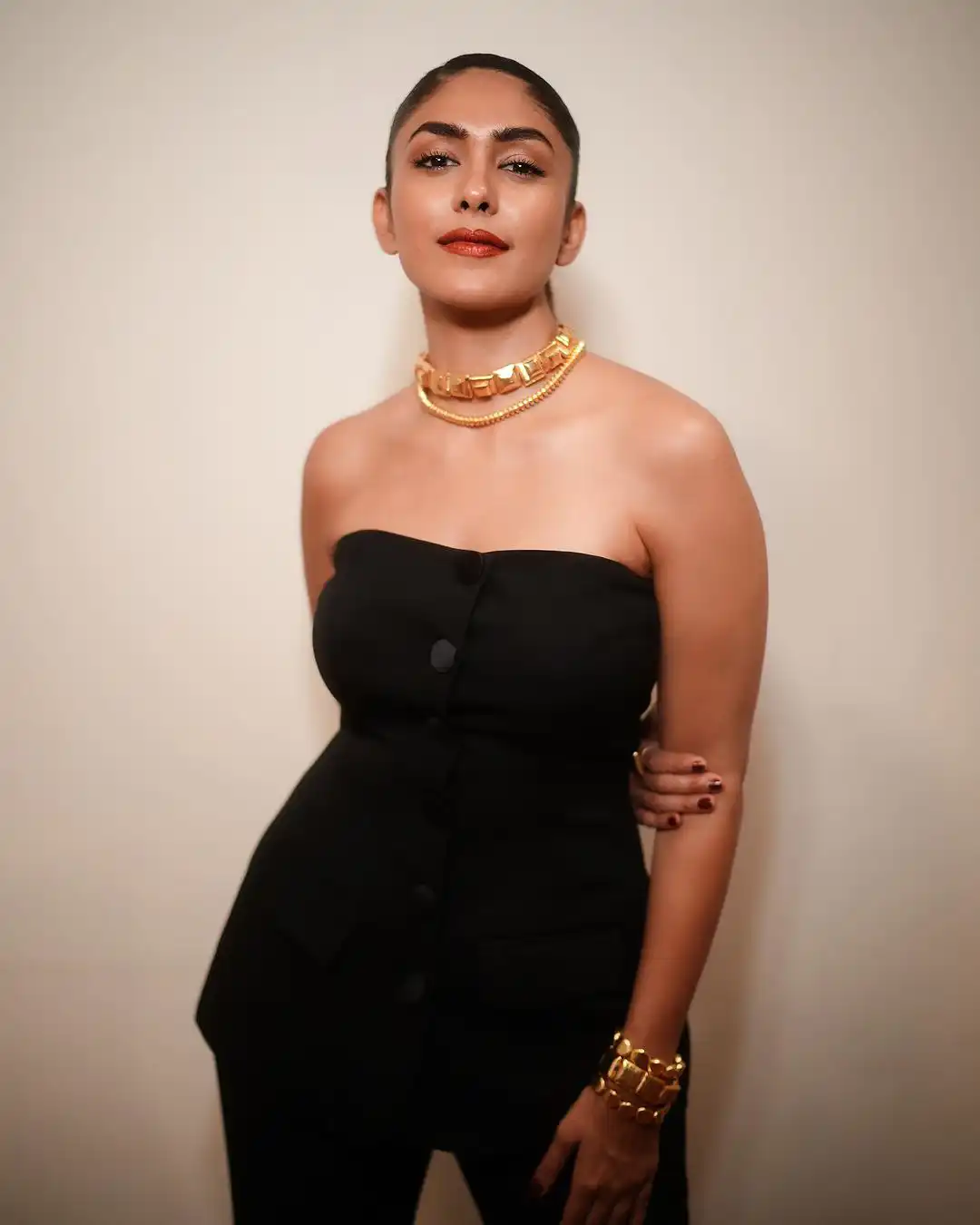 Mrunal Thakur Sizzling Looks in Black Dress