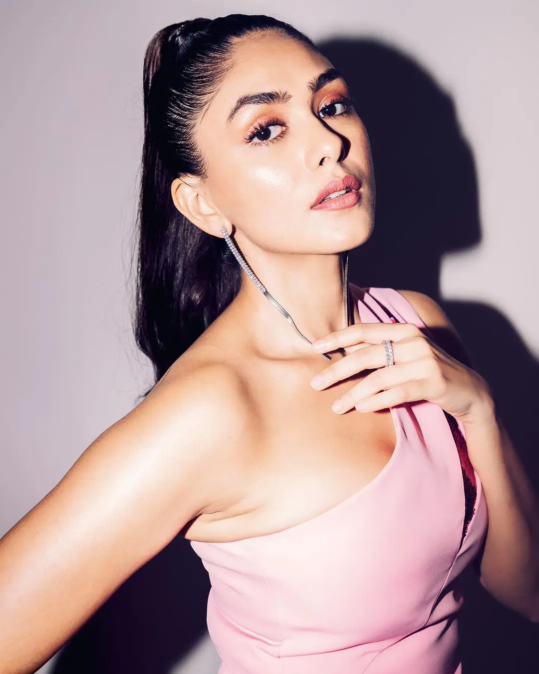 Mrunal Thakur stylish photo shoot in Pink Dress 