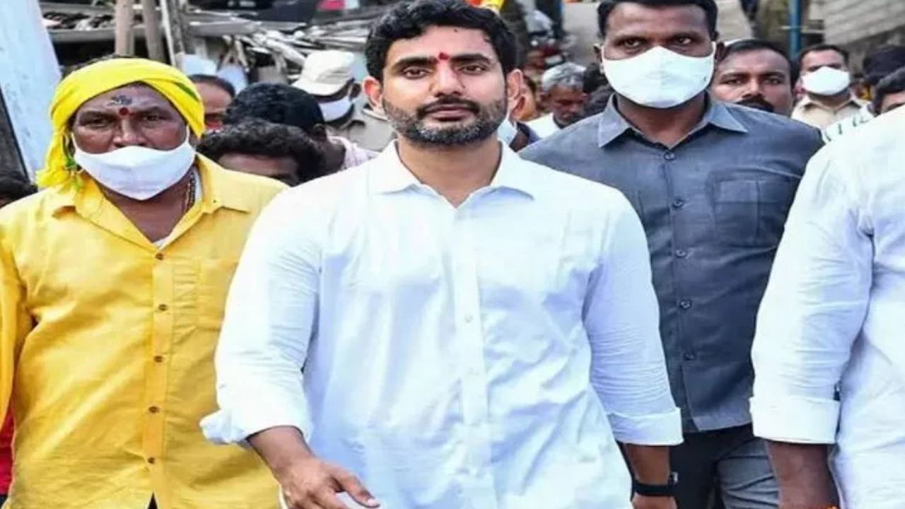 Nara Lokesh Yuvagalam Padayatra : నారా లోకేష్ యువగళం పాదయాత్ర.. 2వేల కిలోమీటర్ల మైలురాయికి చేరువలో పాదయాత్ర Nara Lokesh Yuvagalam Padayatra : నారా లోకేష్ యువగళం పాదయాత్ర.. 2వేల కిలోమీటర్ల మైలురాయికి చేరువలో పాదయాత్ర