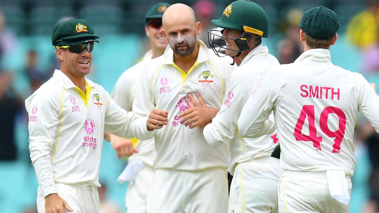 Ashes : వరుసగా రెండు టెస్టులు గెలిచిన ఆస్ట్రేలియాకు భారీ షాక్.. ఇప్పుడెలా..? Ashes : వరుసగా రెండు టెస్టులు గెలిచిన ఆస్ట్రేలియాకు భారీ షాక్.. ఇప్పుడెలా..?