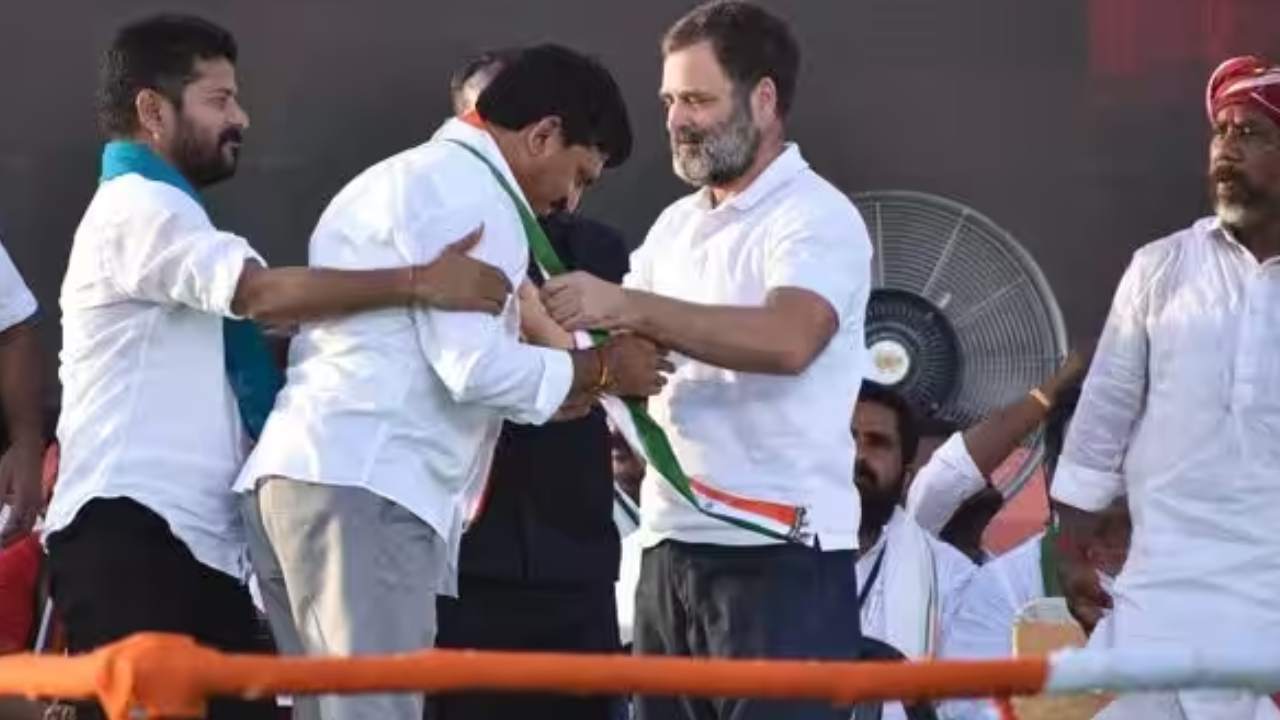 Telangana Congress: కాంగ్రెస్ శ్రేణుల్లో నయా జోష్.. రాహుల్ ప్రసంగంలో ఆ విషయంపై క్లారిటీ Telangana Congress: కాంగ్రెస్ శ్రేణుల్లో నయా జోష్.. రాహుల్ ప్రసంగంలో ఆ విషయంపై క్లారిటీ