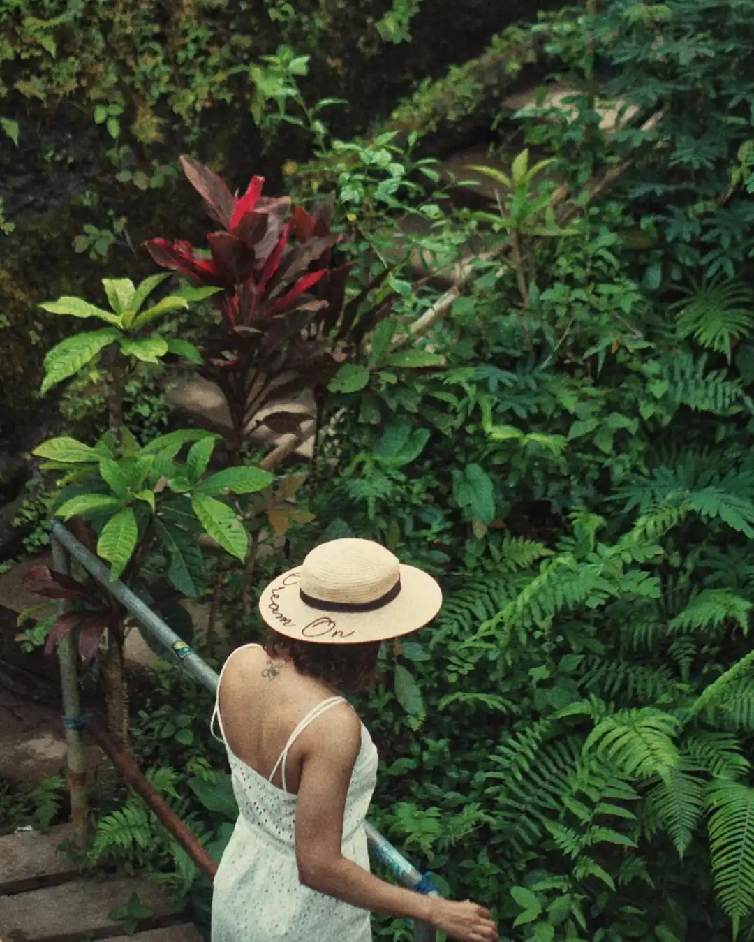 Samantha Enjoying Bali Trip