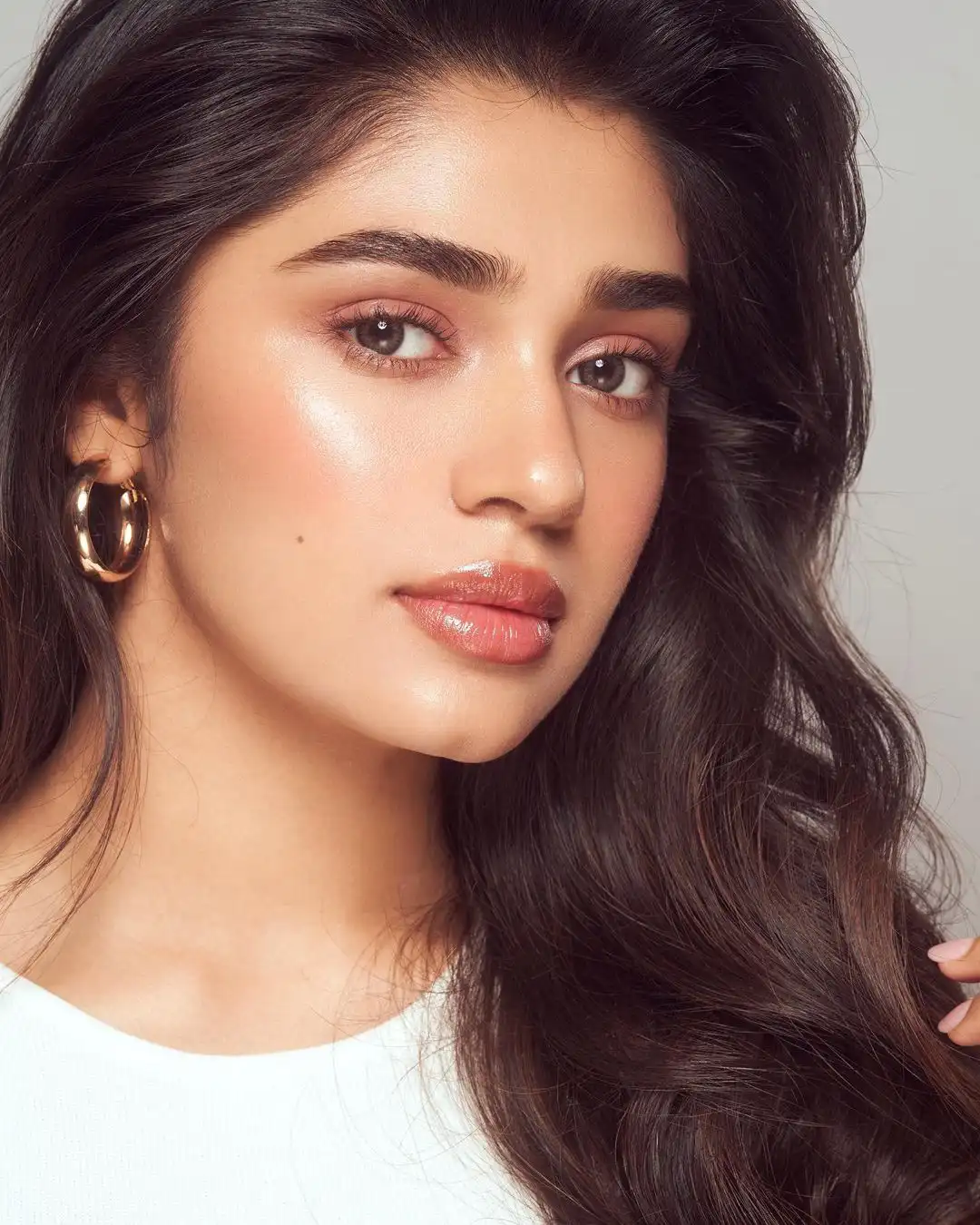 Tollywood Actress Krithi Shetty share close photos gone viral