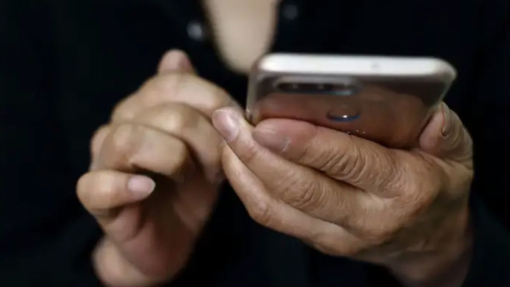 Japanese woman making more than more than two thousand false emergency calls cause of loneliness