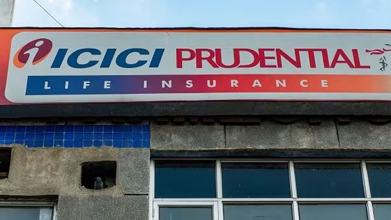 ICICI Pru iProtect Smart: ఐసిఐసిఐ ప్రు ప్రొటెక్ట్ ఎన్ గెయిన్’ను విడుదల చేసిన ఐసిఐసిఐ ప్రుడెన్షియల్ లైఫ్ ఇన్సూరెన్స్ ICICI Pru iProtect Smart: ఐసిఐసిఐ ప్రు ప్రొటెక్ట్ ఎన్ గెయిన్’ను విడుదల చేసిన ఐసిఐసిఐ ప్రుడెన్షియల్ లైఫ్ ఇన్సూరెన్స్