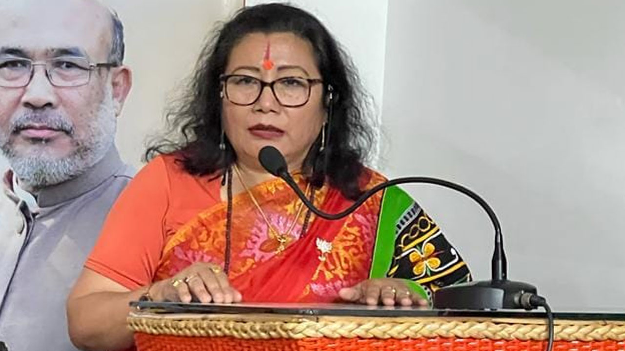 Manipur Violence: రాహుల్ గాంధీ ‘మణిపూర్’ పర్యటనపై పొగడ్తలు కురిపించిన బీజేపీ చీఫ్ Manipur Violence: రాహుల్ గాంధీ ‘మణిపూర్’ పర్యటనపై పొగడ్తలు కురిపించిన బీజేపీ చీఫ్