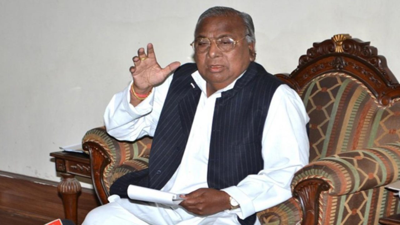 V Hanumantha Rao: నాకు రెండు సార్లు సీఎం అయ్యే అవకాశం వచ్చింది.. ప్రస్తుతం ఆ ఘనత రాహుల్ గాంధీకే దక్కుతుంది.. V Hanumantha Rao: నాకు రెండు సార్లు సీఎం అయ్యే అవకాశం వచ్చింది.. ప్రస్తుతం ఆ ఘనత రాహుల్ గాంధీకే దక్కుతుంది..
