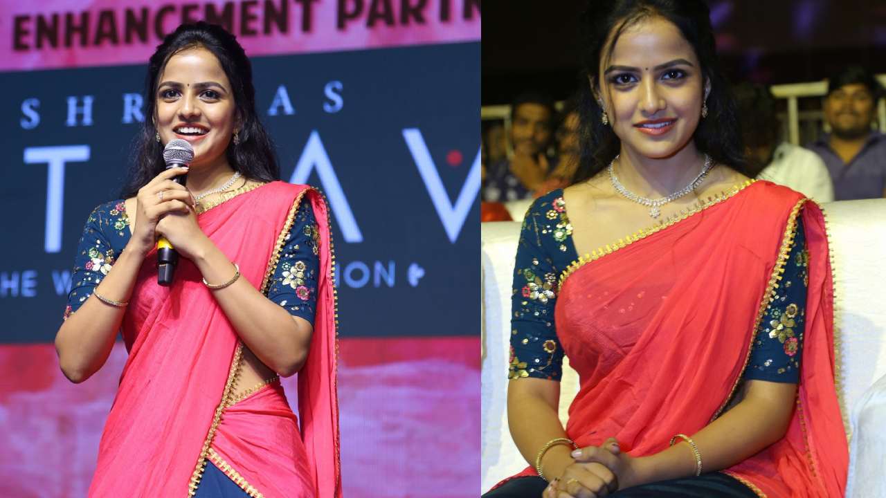 Vaishnavi Chaitanya : బేబీ మూవీ సక్సెస్ ఈవెంట్లో.. హాఫ్ శారీలో మెరిసిపోతున్న వైష్ణవి చైతన్య..