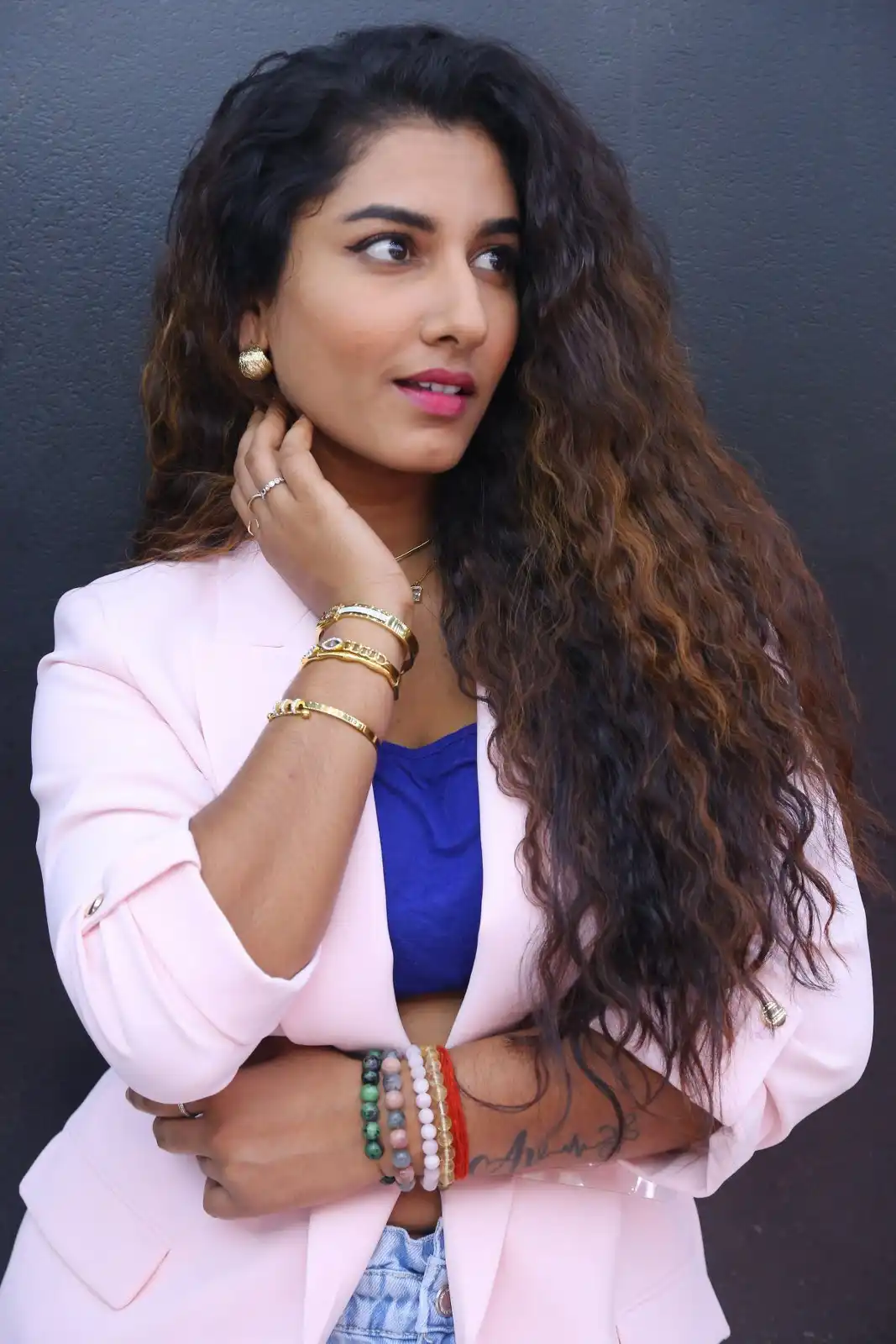 Vishnupriyaa Bhimeneni Stylish Poses in Daya Series Trailer Launch Event