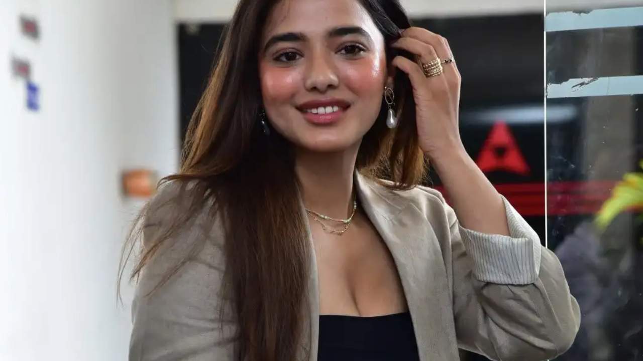 Ketika Sharma : పవన్ కళ్యాణ్ గారి కోసమే సినిమా ఒప్పుకున్నా.. కానీ పవన్ గారితో ఒక్క సీన్ కూడా లేదు.. Ketika Sharma : పవన్ కళ్యాణ్ గారి కోసమే సినిమా ఒప్పుకున్నా.. కానీ పవన్ గారితో ఒక్క సీన్ కూడా లేదు..