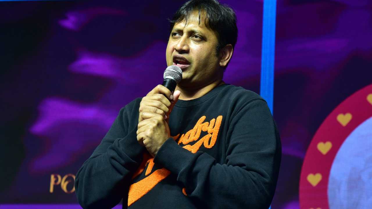 Producer SKN : జీవిత, రాజశేఖర్ జైలు శిక్షపై బేబీ మెగా ఈవెంట్లో కామెంట్స్.. మెగాస్టార్ ముందే మాట్లాడిన నిర్మాత SKN Producer SKN : జీవిత, రాజశేఖర్ జైలు శిక్షపై బేబీ మెగా ఈవెంట్లో కామెంట్స్.. మెగాస్టార్ ముందే మాట్లాడిన నిర్మాత SKN