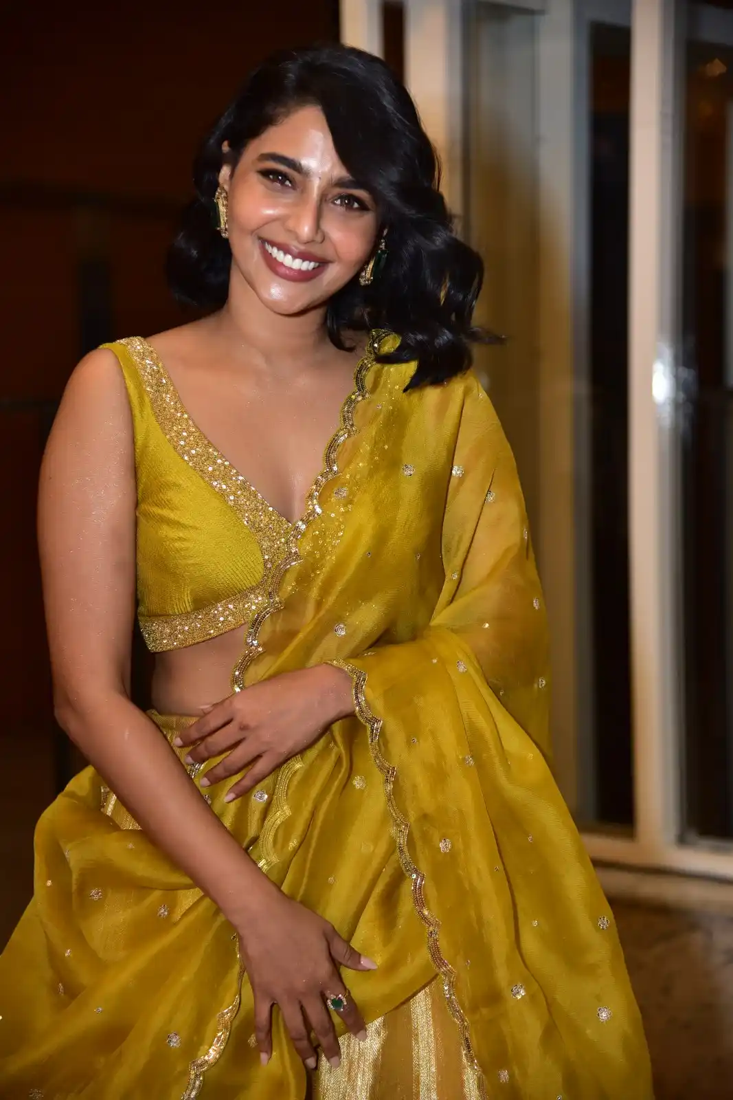 Aishwarya Lekshmi shines in King of Kotha Pre Release Event