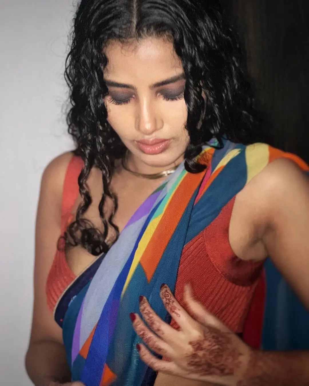 Anupama Parameswaran latest saree photos gone viral