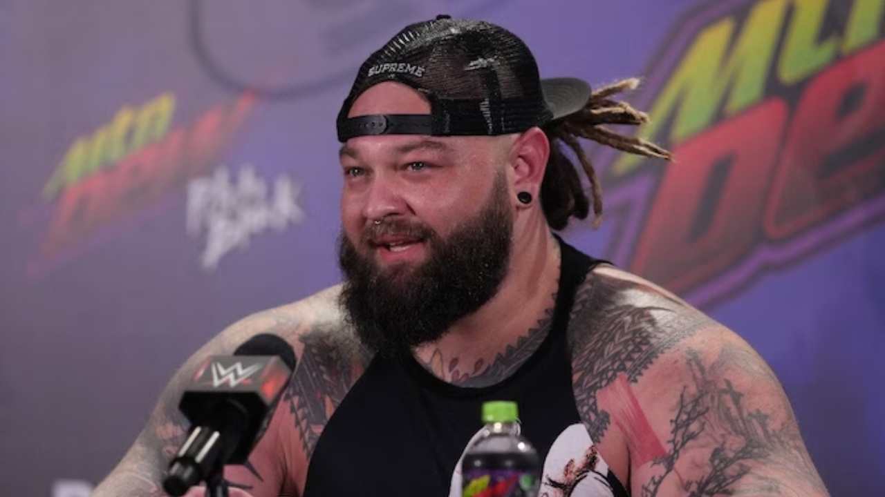 Bray Wyatt Dead: డబ్ల్యూడబ్ల్యూఈలో విషాదం.. 36 ఏళ్లకే కన్నుమూసిన మాజీ ఛాంపియన్ బ్రే వ్యాట్ Bray Wyatt Dead: డబ్ల్యూడబ్ల్యూఈలో విషాదం.. 36 ఏళ్లకే కన్నుమూసిన మాజీ ఛాంపియన్ బ్రే వ్యాట్
