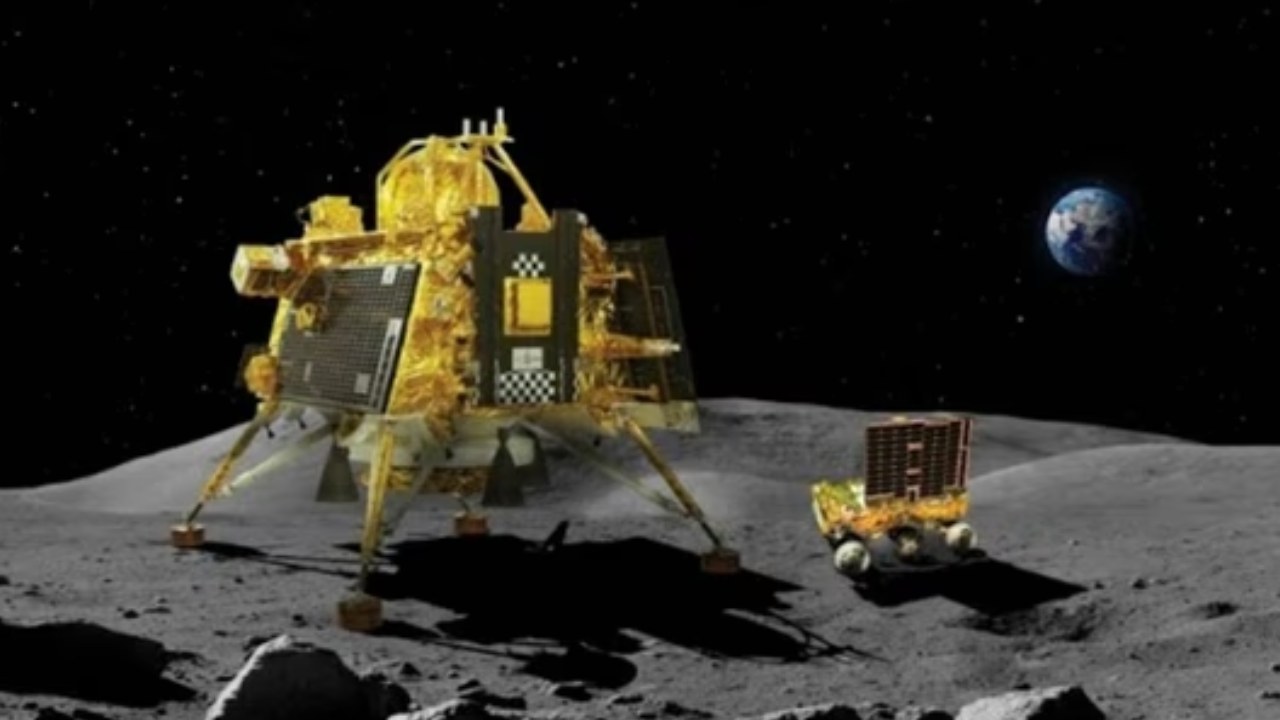 Chandrayaan-3: చారిత్రక ఘట్టానికి అంతాసిద్ధం.. చంద్రయాన్-3 సాప్ట్ ల్యాండింగ్కు ఎదురయ్యే మూడు అతిపెద్ద సవాళ్లు ఇవే.. Chandrayaan-3: చారిత్రక ఘట్టానికి అంతాసిద్ధం.. చంద్రయాన్-3 సాప్ట్ ల్యాండింగ్కు ఎదురయ్యే మూడు అతిపెద్ద సవాళ్లు ఇవే..