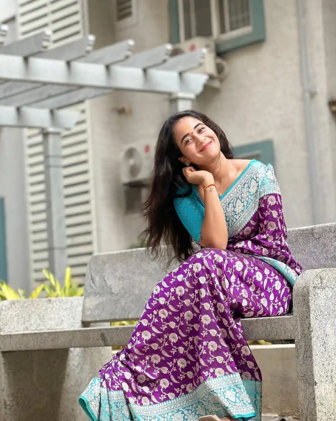 Deepthi Sunaina Shines in Saree on Varalakshmi Vratam Day