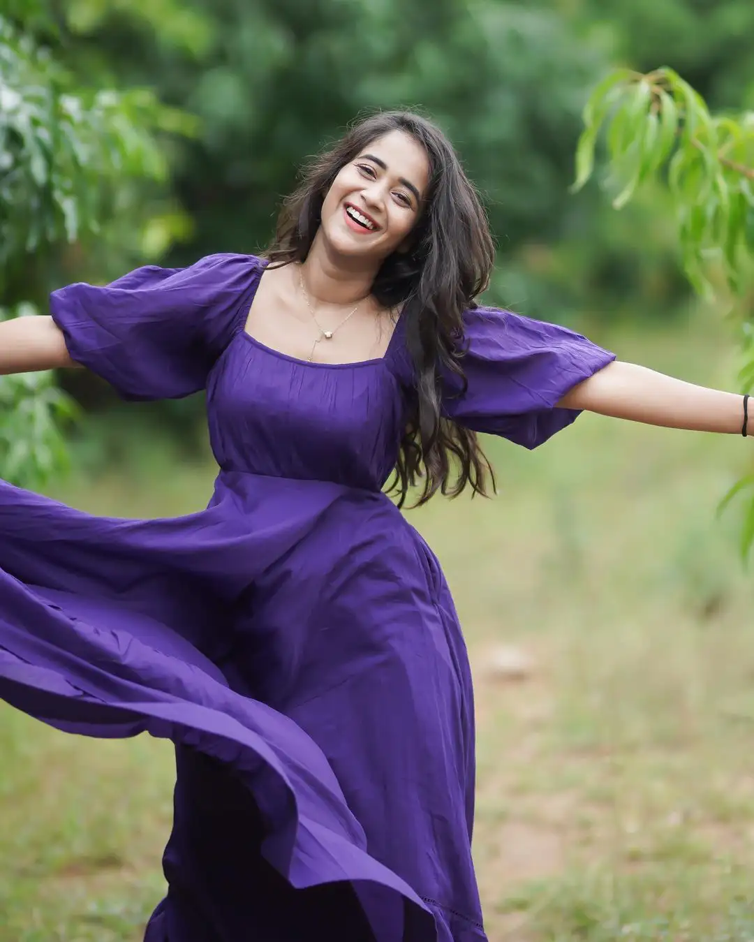 Deepthi Sunaina enjoying Nature