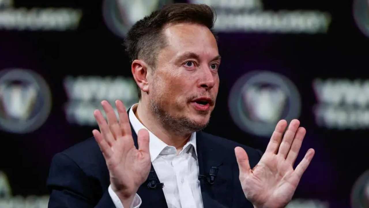 Elon Musk daughter: నేను ట్రాన్స్జెండర్ని.. ఈ విషయాన్ని నాన్నకు చెప్పకు: ఎలాన్ మస్క్ కూతురు Elon Musk daughter: నేను ట్రాన్స్జెండర్ని.. ఈ విషయాన్ని నాన్నకు చెప్పకు: ఎలాన్ మస్క్ కూతురు
