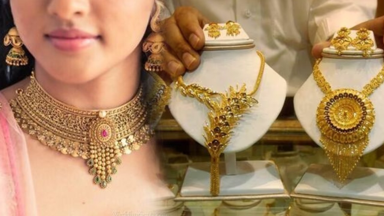 Gold Price Today: బంగారం, వెండి కొనుగోలు చేస్తున్నారా..? తెలుగు రాష్ట్రాల్లో తులం బంగారం ఎంతో తెలుసా.. Gold Price Today: బంగారం, వెండి కొనుగోలు చేస్తున్నారా..? తెలుగు రాష్ట్రాల్లో తులం బంగారం ఎంతో తెలుసా..