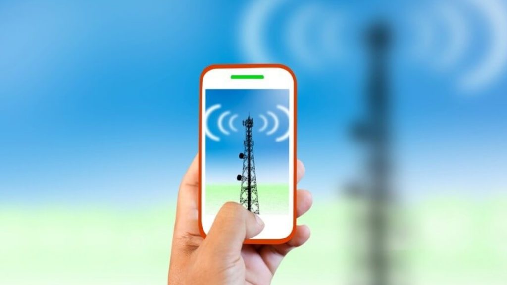 How to boost your mobile signal _ Tips and techniques for improved connectivity