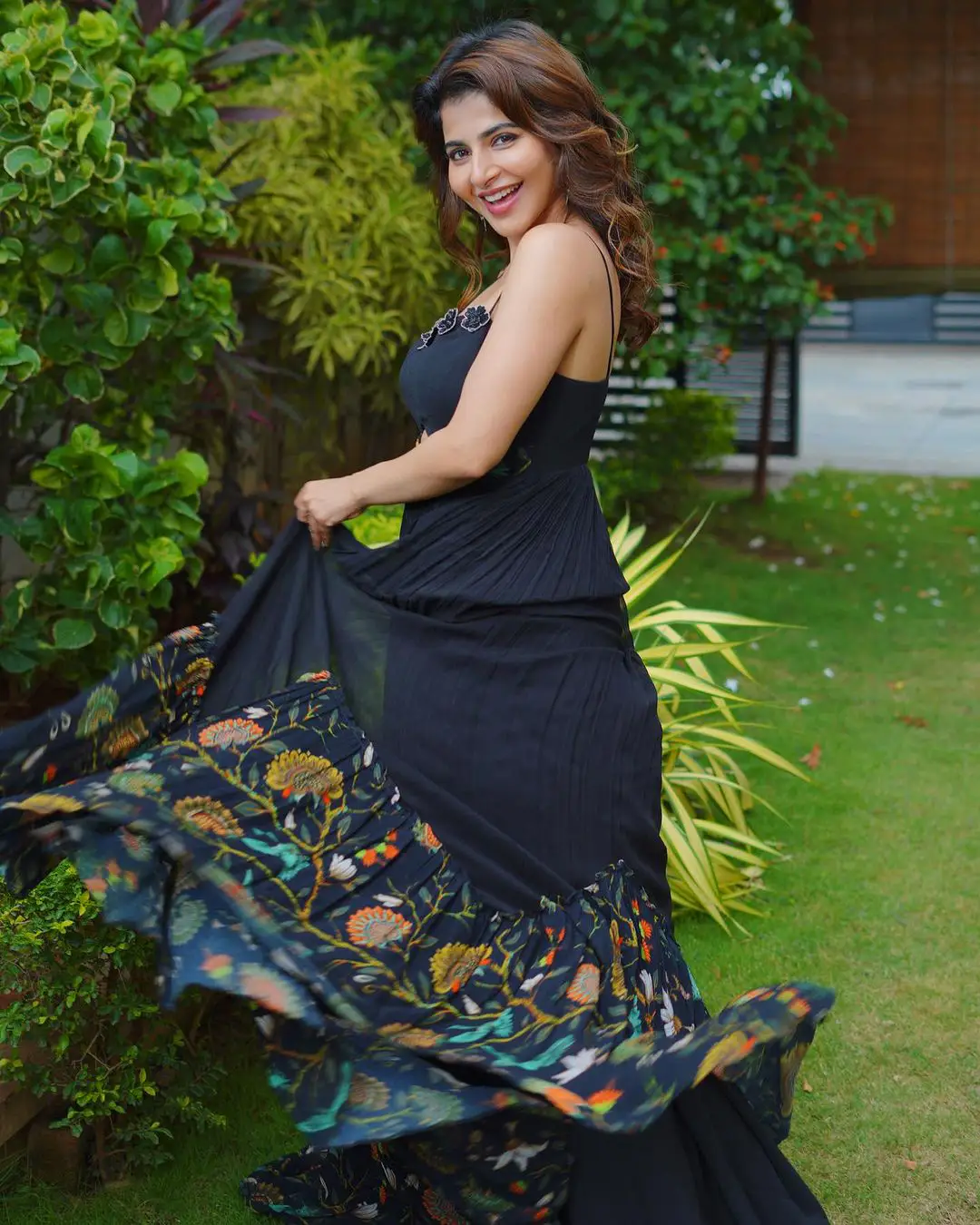 Iswarya Menon showing her Beauty in Black Dress
