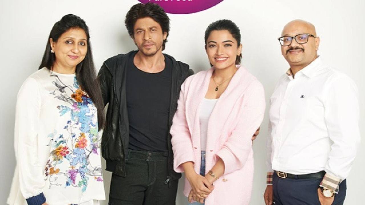 Shah Rukh Khan – Rashmika : షారుఖ్ ఖాన్తో స్క్రీన్ షేర్ చేసుకోబోతున్న రష్మిక.. ఏ ప్రాజెక్ట్ తెలుసా..? Shah Rukh Khan – Rashmika : షారుఖ్ ఖాన్తో స్క్రీన్ షేర్ చేసుకోబోతున్న రష్మిక.. ఏ ప్రాజెక్ట్ తెలుసా..?
