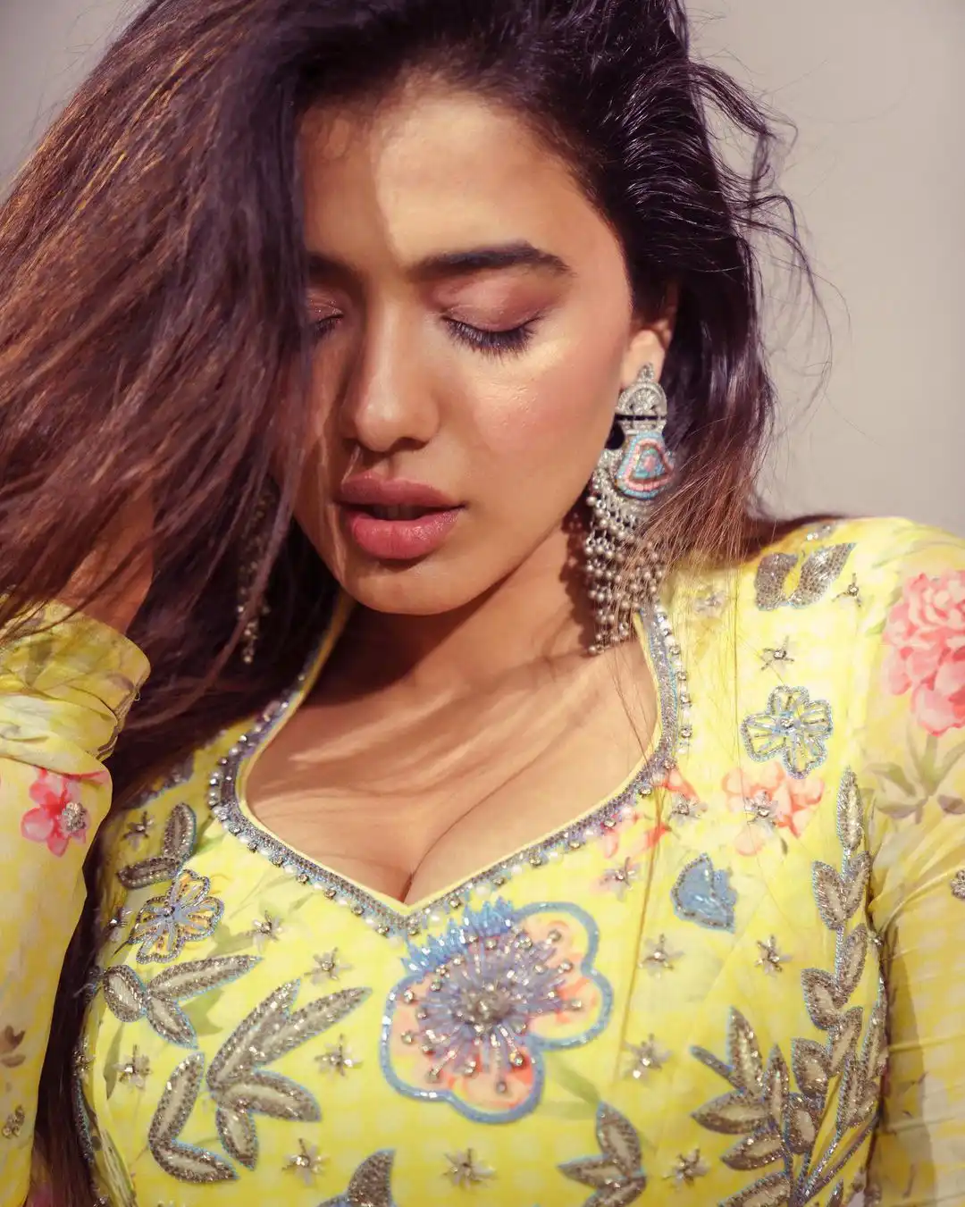 Ketika Sharma Stunning looks in Yellow Dress