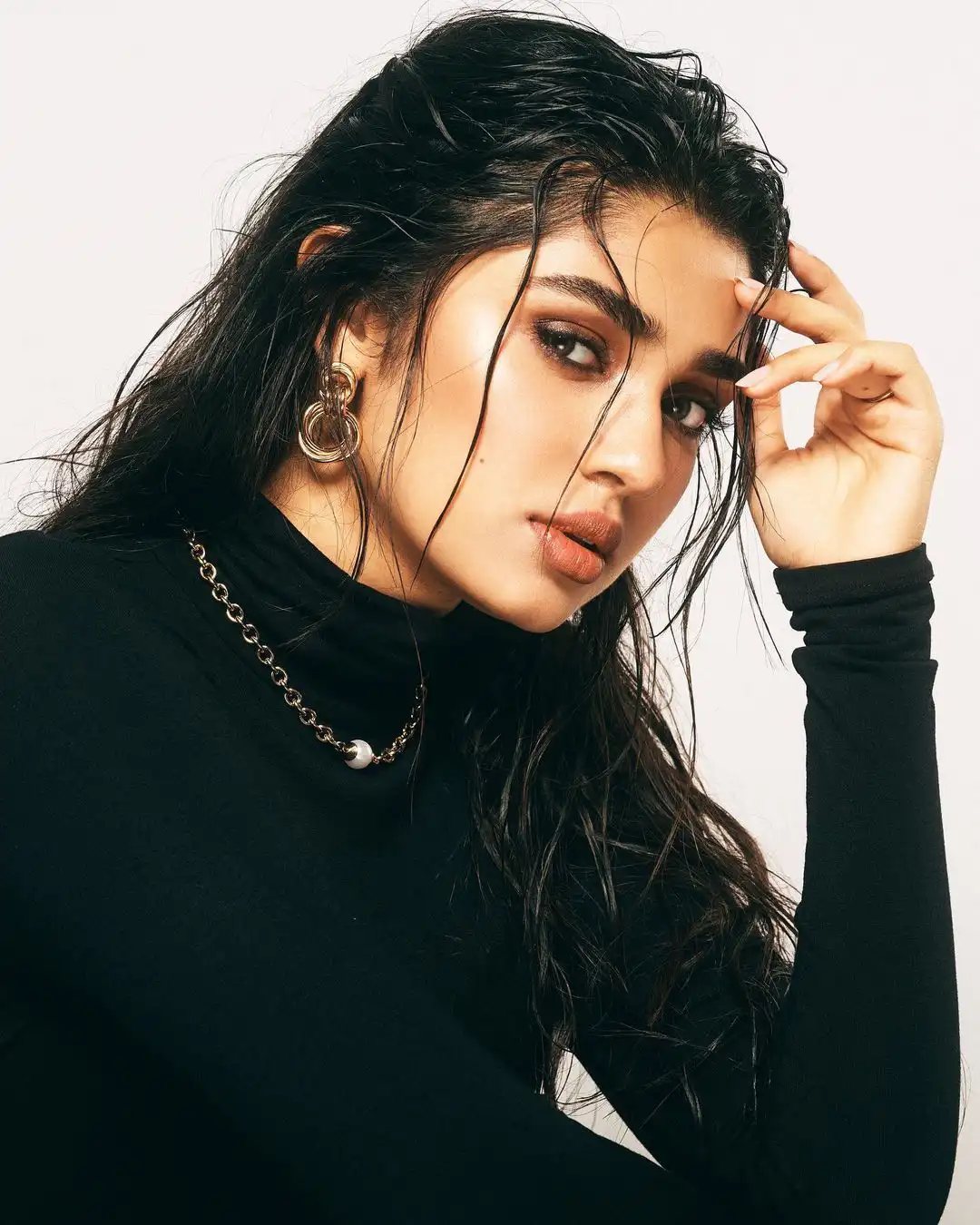 Krithi Shetty share her latest photoshoot in instagram